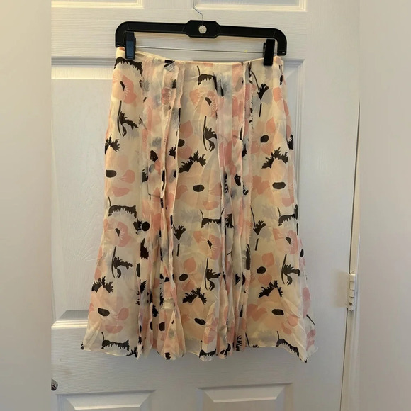 Carolina Herrera silk skirt size 4 - Picture 1 of 3